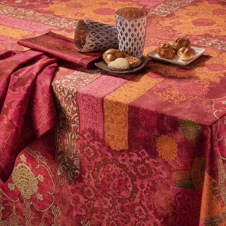 Rialto Tablecloth - Frost