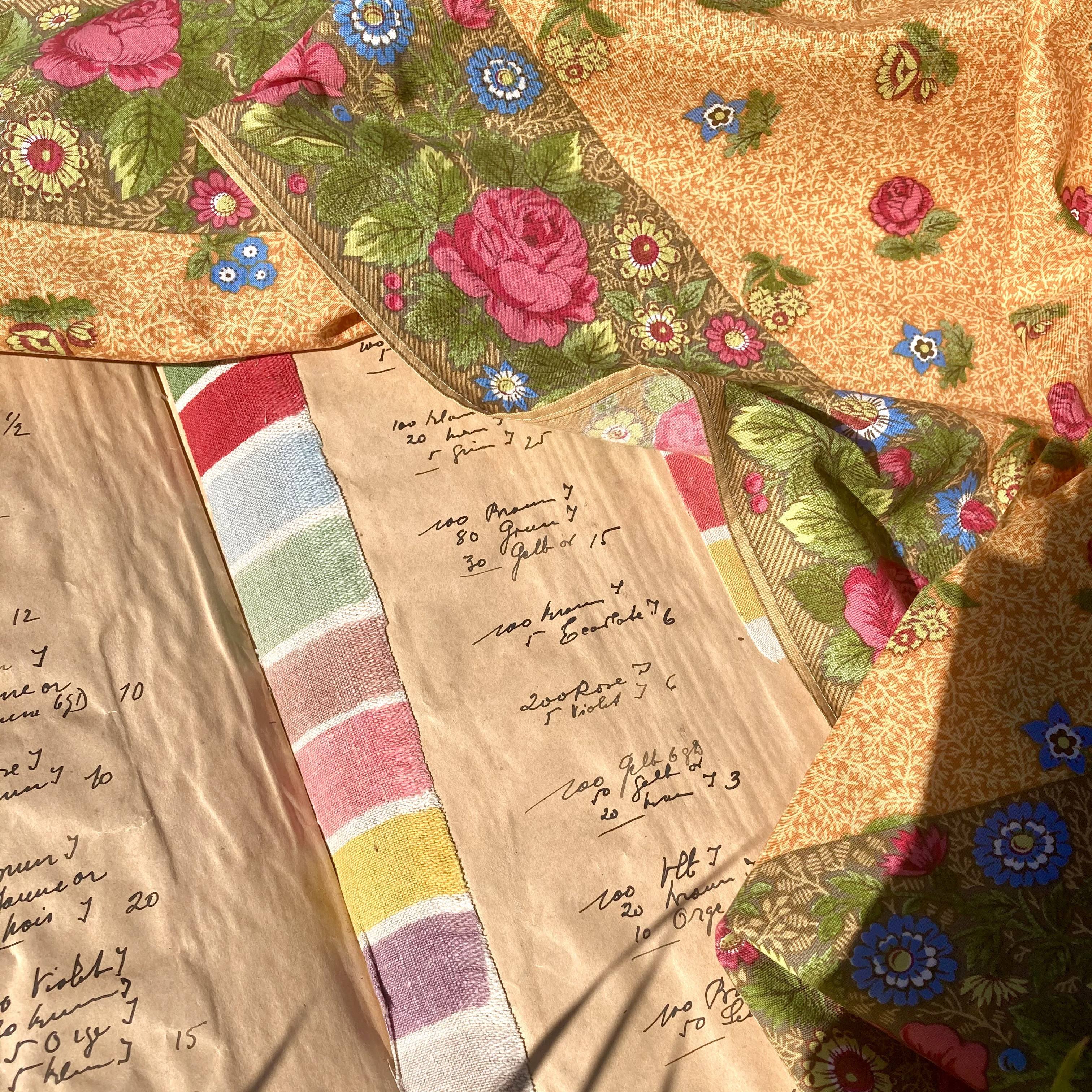 Roses Anciennes Scarf Mandarine Beauville Roses Anciennes Scarf Mandarine Beauville